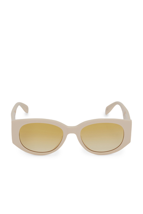 نظارة شمسية بتصميم بيضاوي بطبعة غرافيتي
